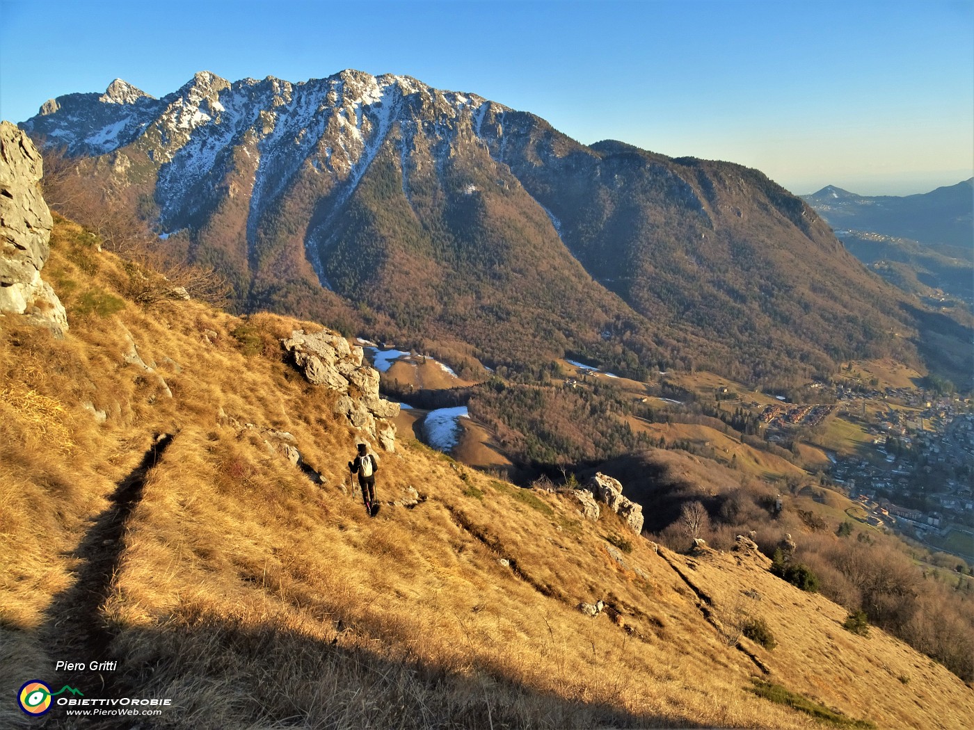 53 Scendiamo con bella vista in Alben .JPG